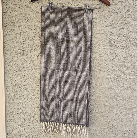 Vintage Christian Dior 100% Lambswool Scarf - Picture 1 of 6